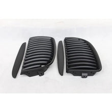 Load image into Gallery viewer, BMW 3-Series Kidney Grilles (2005-2008) | E90/E91/E92/E93 | Pre-Facelift - euroluxuryparts