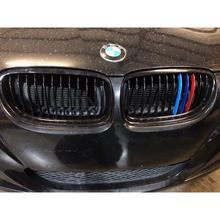 Load image into Gallery viewer, BMW 3-Series Kidney Grilles (2009-2013) | Facelift | E90,E91,E92,E93 - euroluxuryparts
